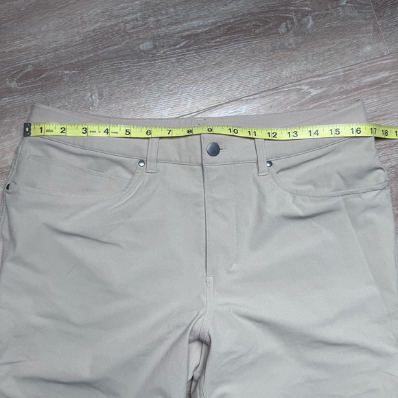 Lululemon Men’s ABC Pant Classic-fit Warpstreme Size 32 Tan - Picture 3 of 8